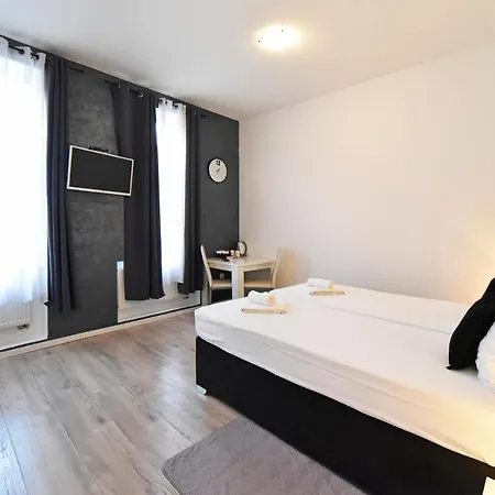 Virtus And With Free Private Parking